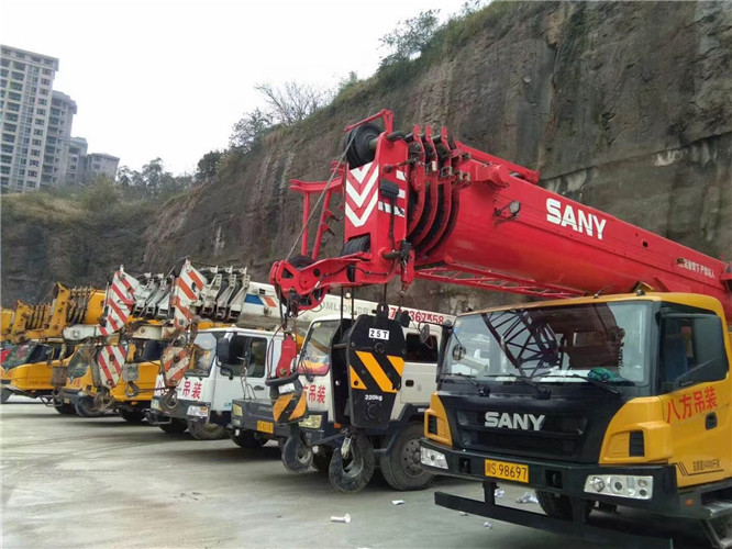 二道江区吊车出租按什么计费？台班费、单次费、里程费怎么算？